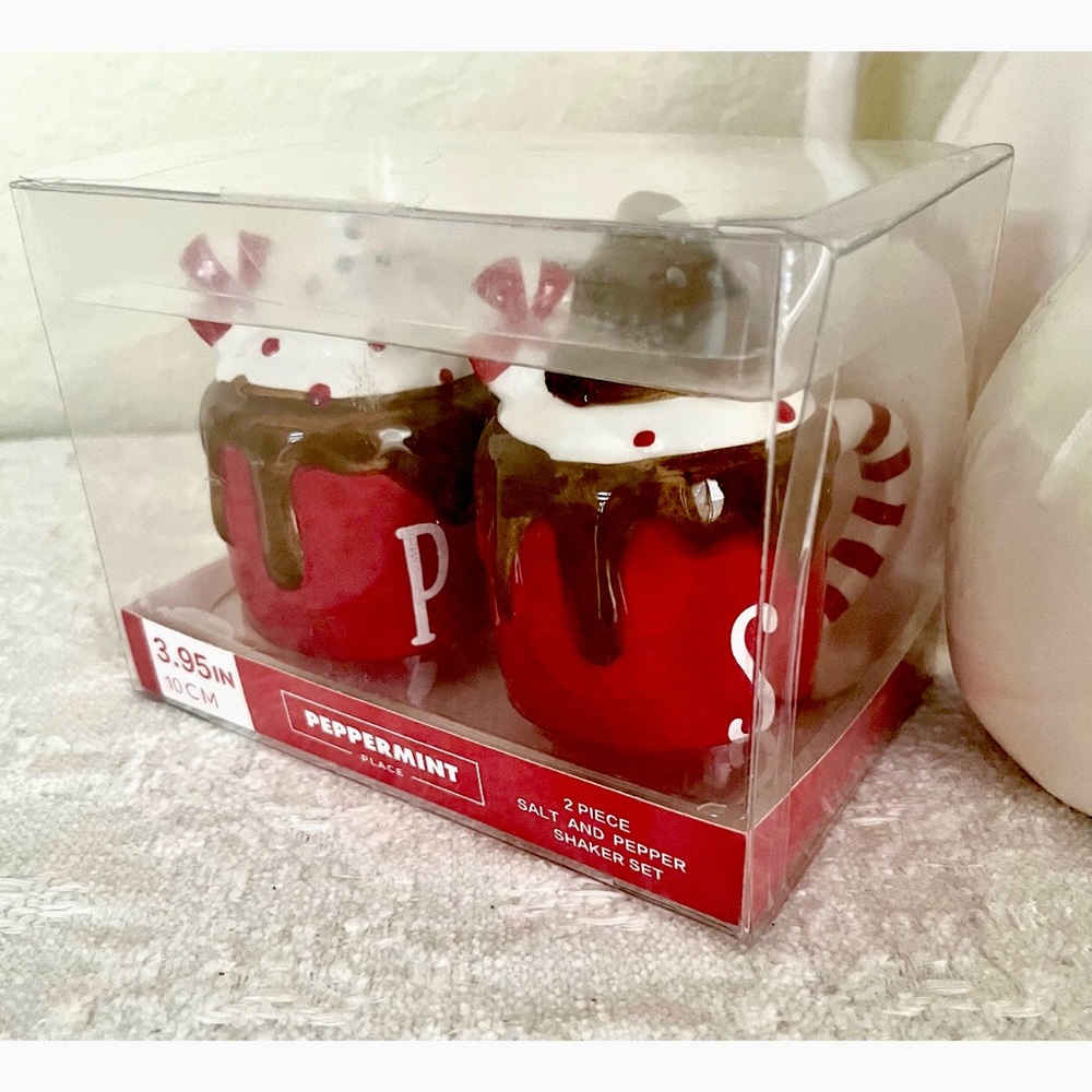 Christmas Cocoa Mugs Salt & Pepper Shakers